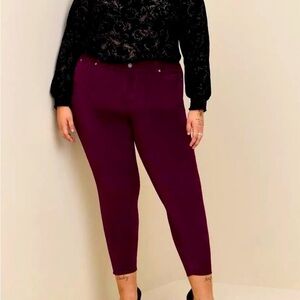 TORRID Sz 18R Bombshell Skinny Purple Velvet Ankle Length Jeans New with Tags